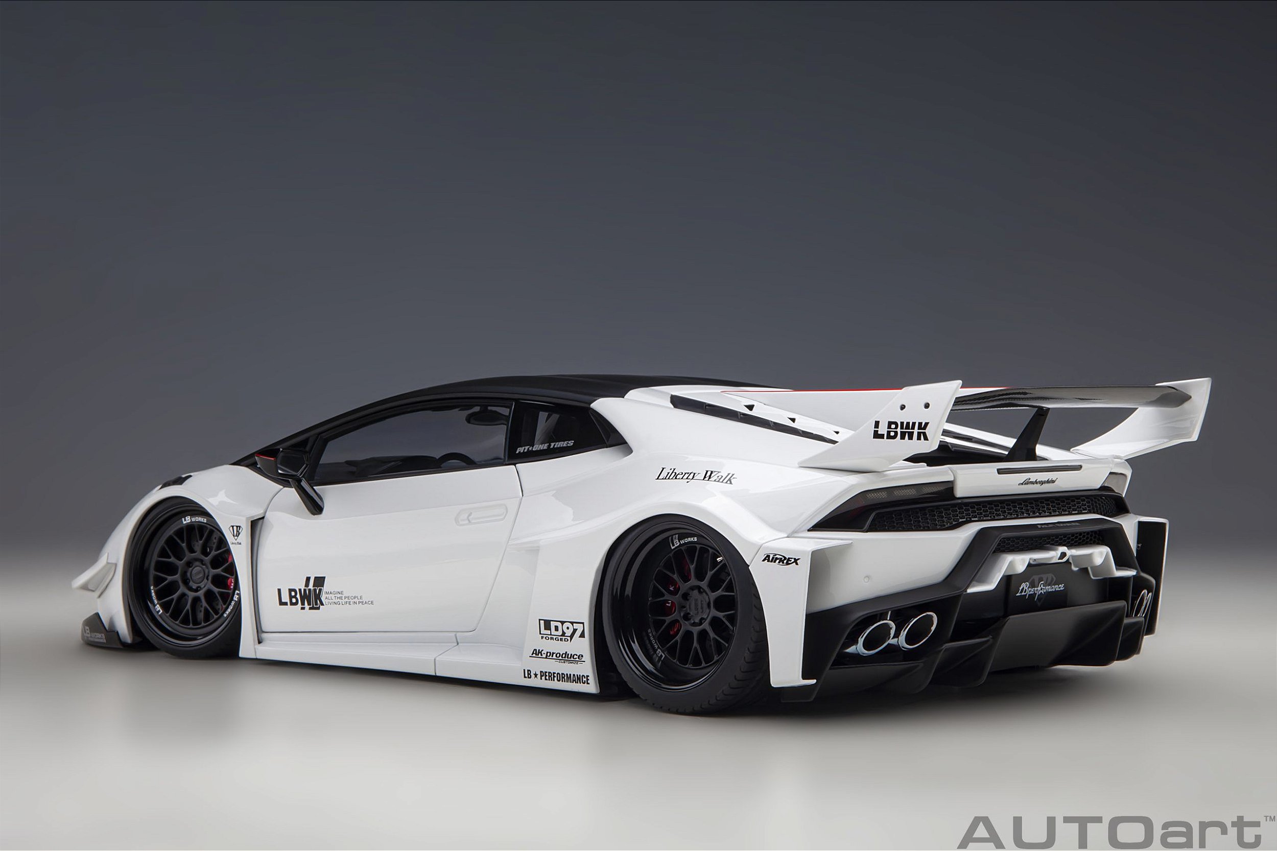 Lamborghini Huracan GT Liberty Walk LB Silhouette Works 1:18