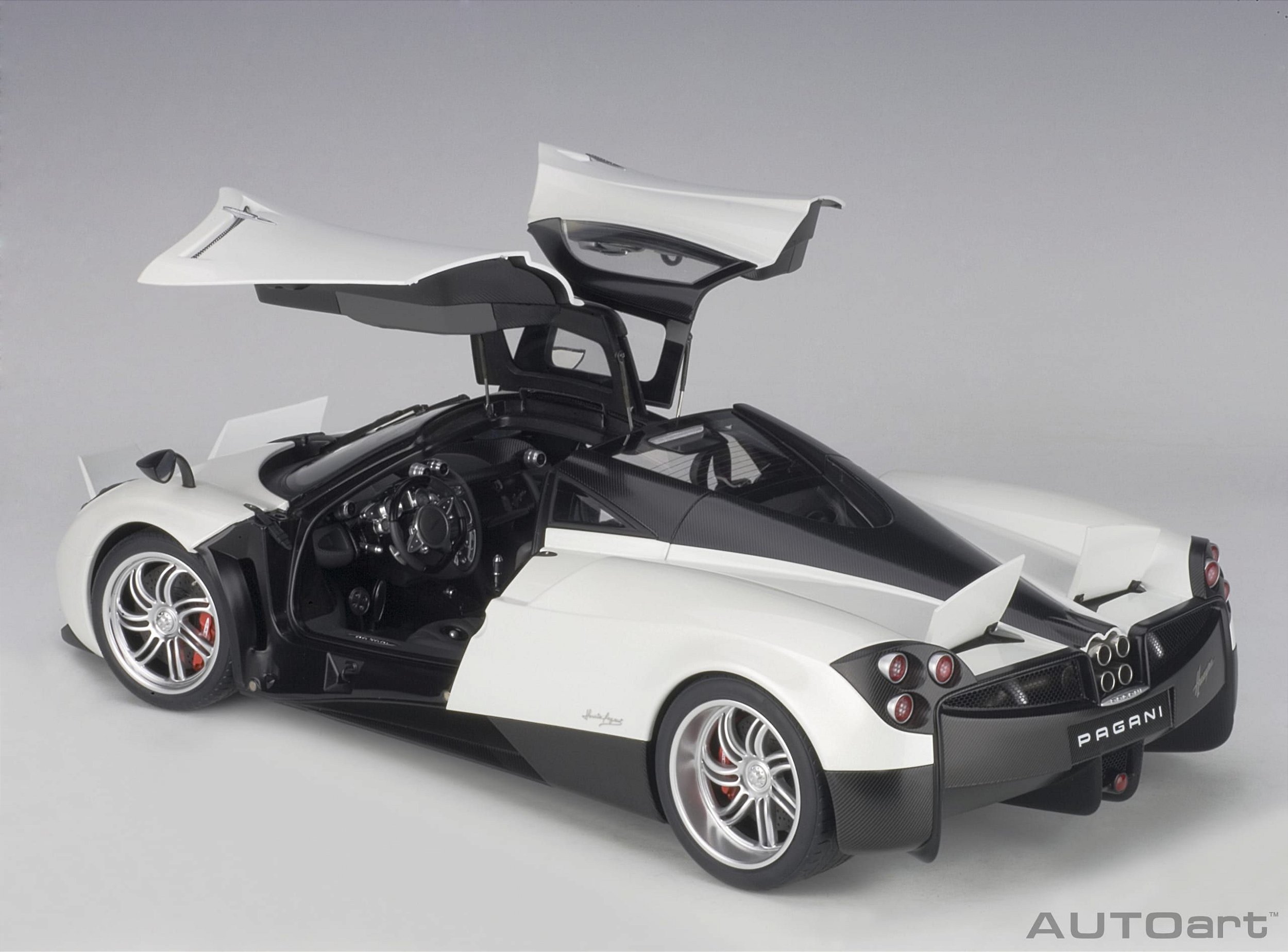 Pagani Huayra 1:12 Autoart Branco - 20 anos! Loja on-line de