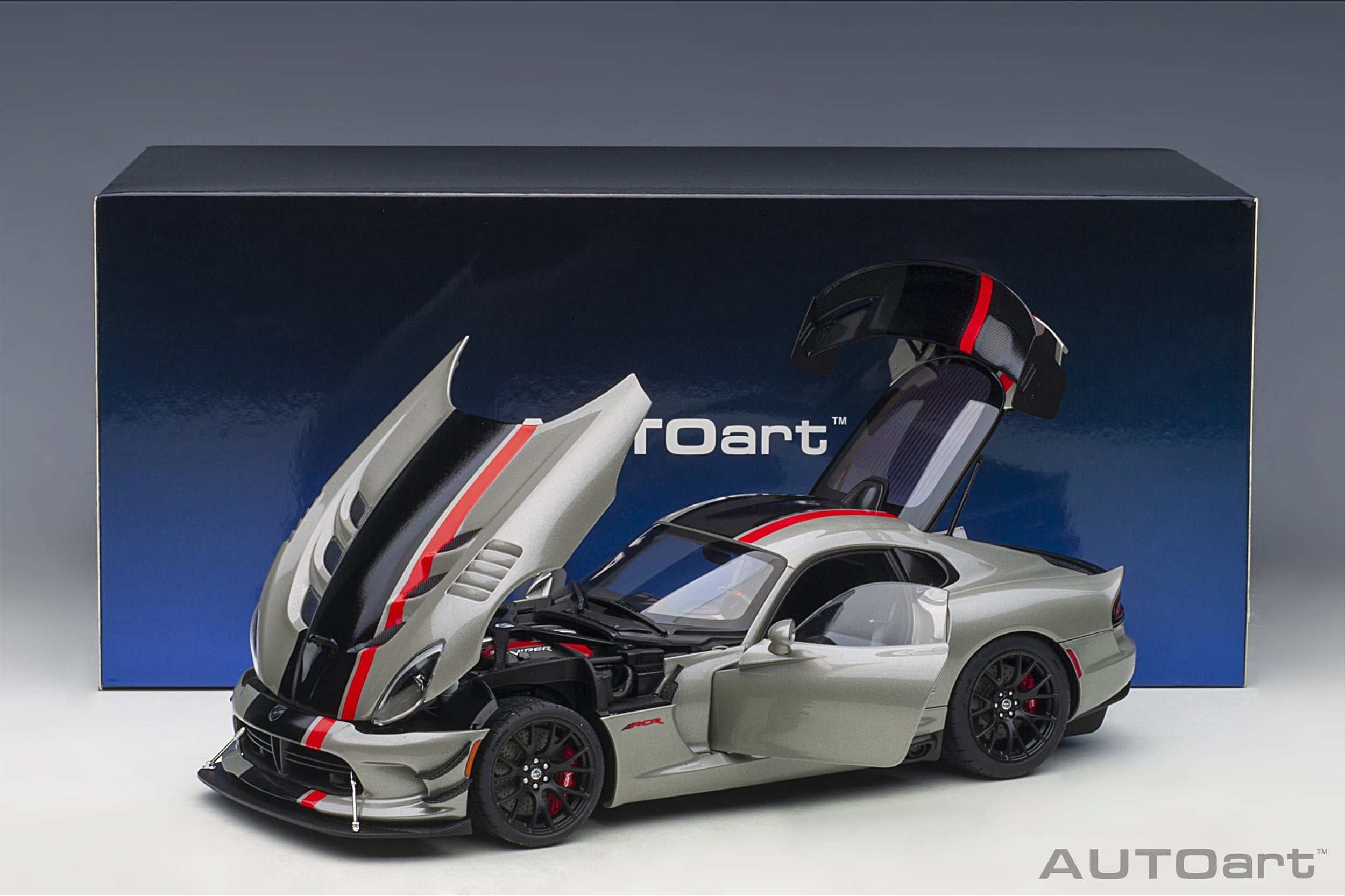 Dodge Viper 1:28 Edition ACR 2017 1:18 Autoart Cinza - 19 anos