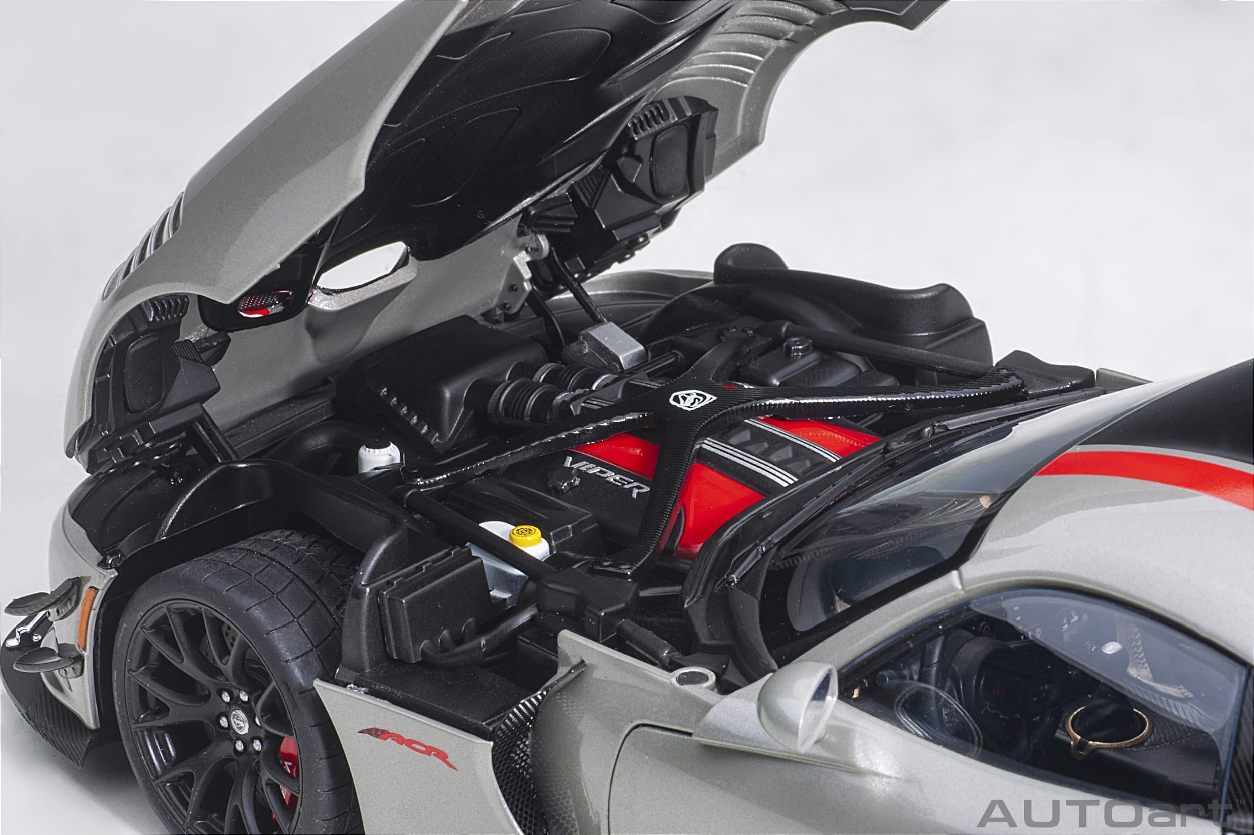 Dodge Viper 1:28 Edition ACR 2017 1:18 Autoart Cinza - 20 anos