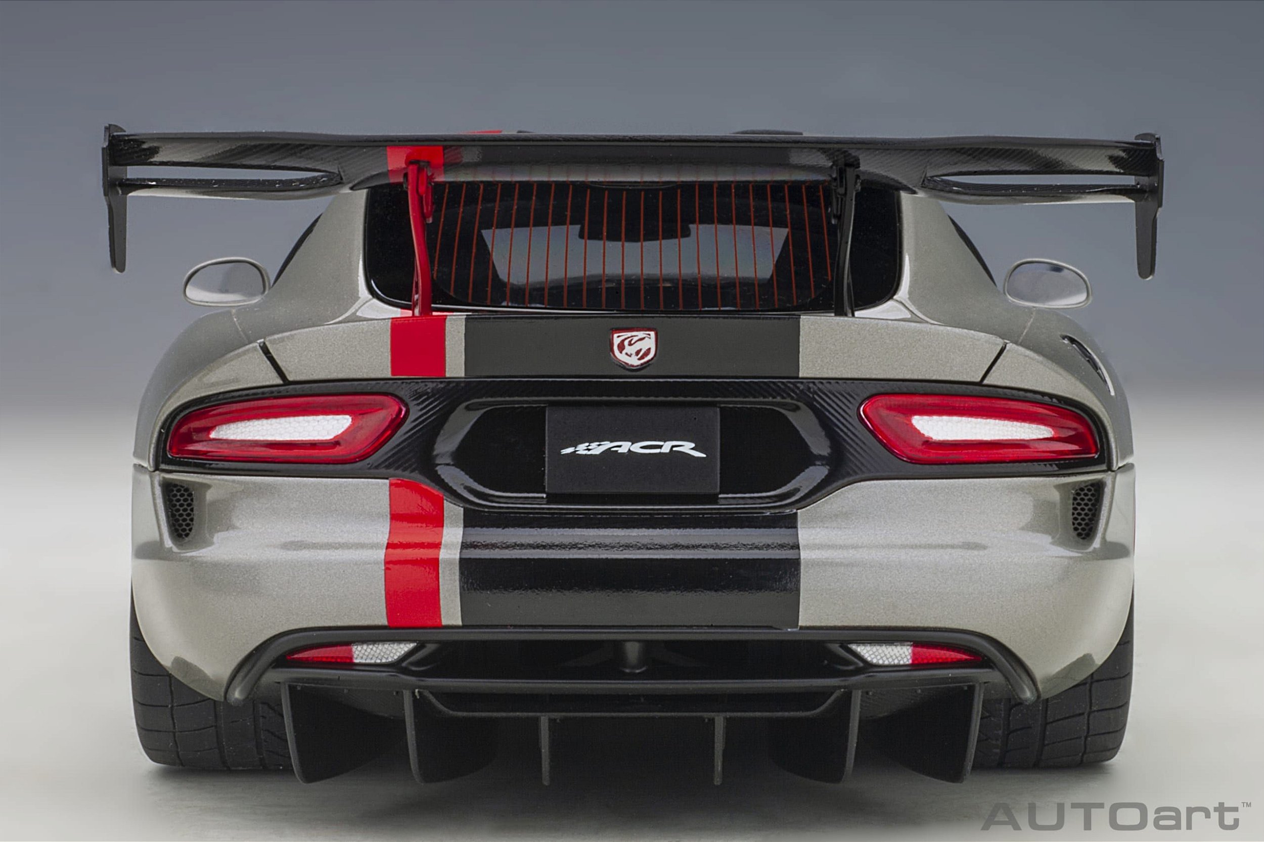 VIPER GT2 AUTO DE COLECCION ESCALA 1/18 IMPORTADO