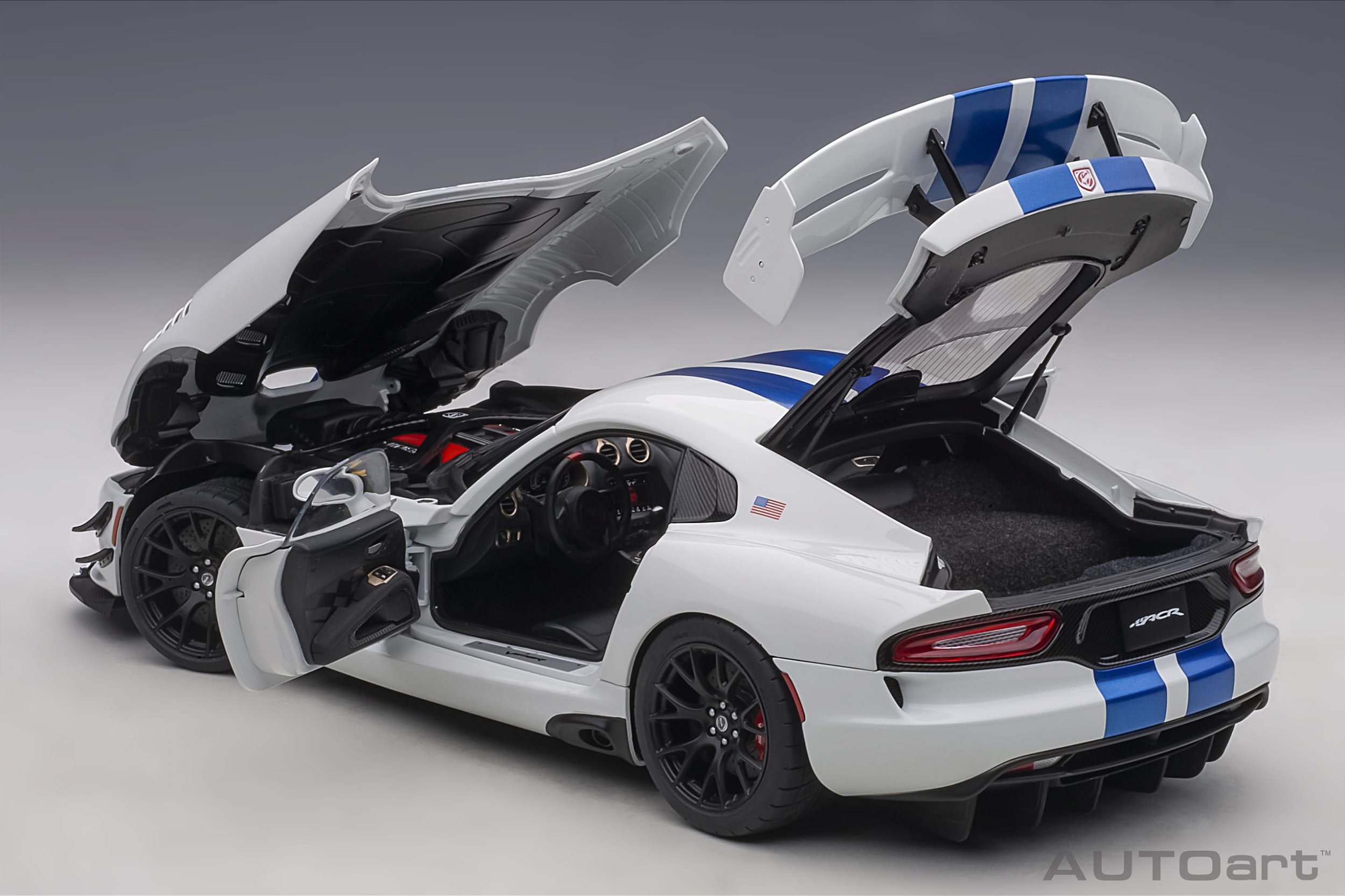 Dodge Viper 1:28 Edition ACR 2017 1:18 Autoart Branco - 19 anos