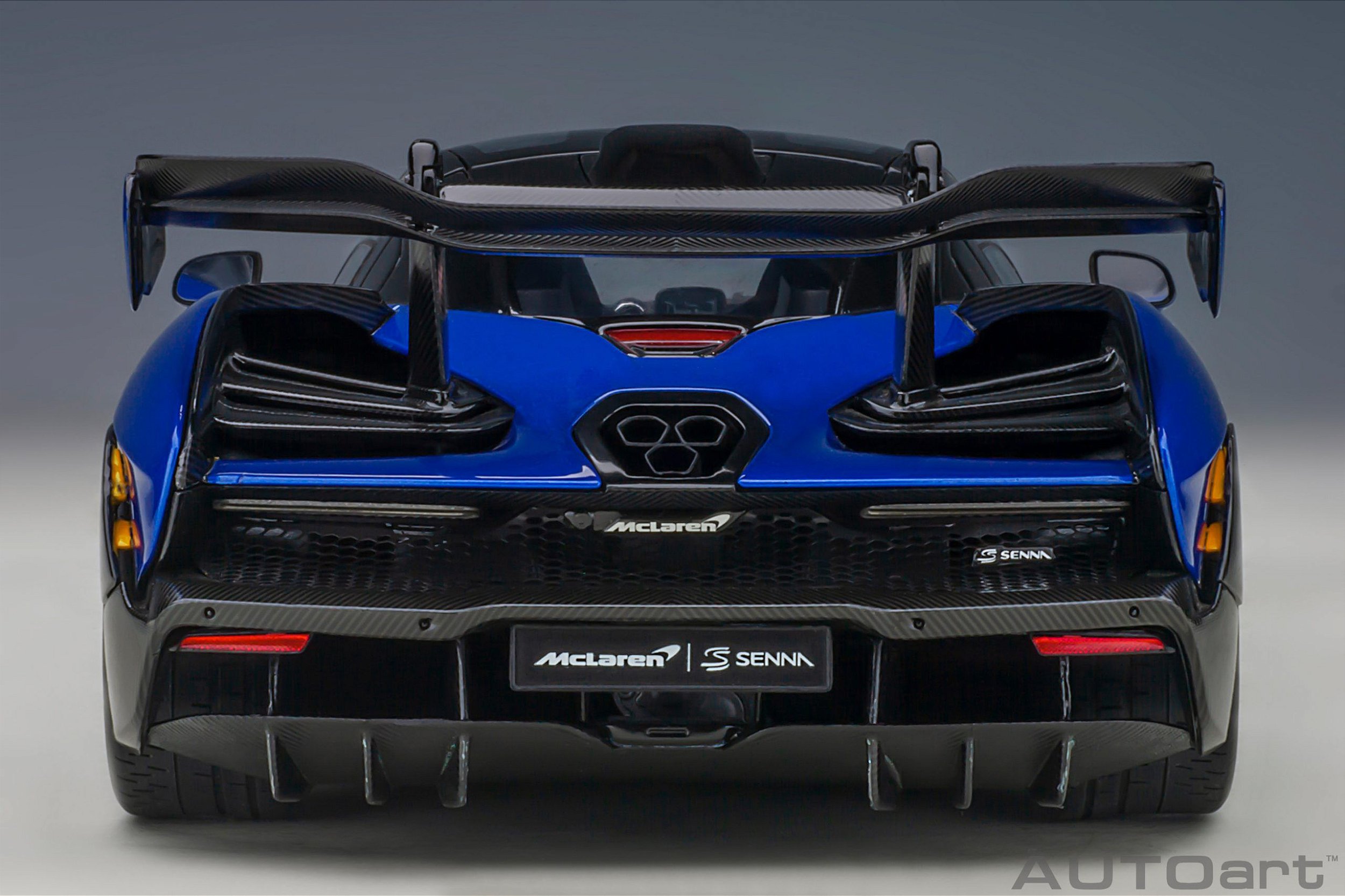 McLaren Senna 1:18 Autoart Azul - 19 anos! Loja on-line de