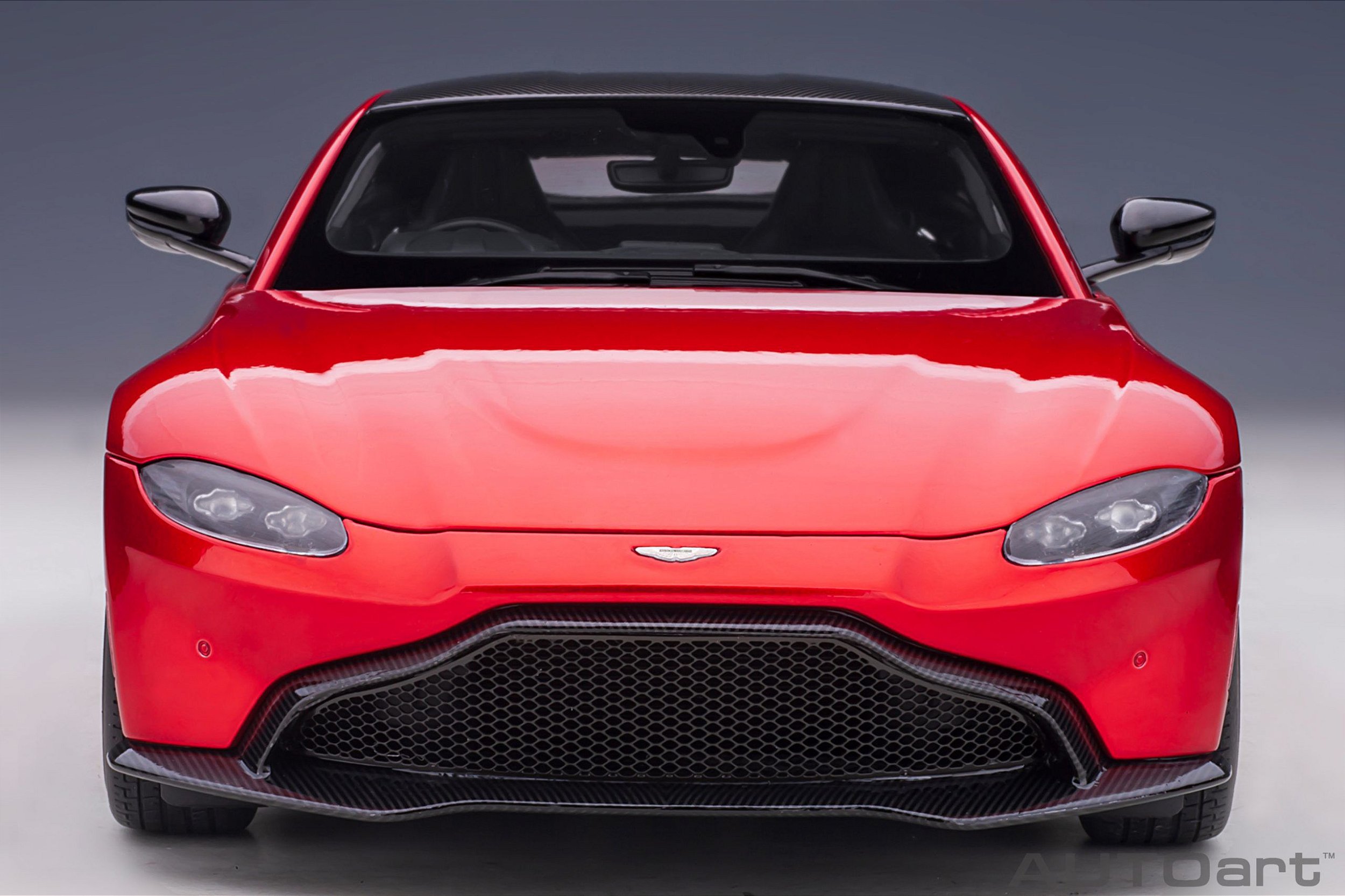 Aston Martin Vantage 2019 1:18 Autoart Vermelho - 20 anos! Loja on