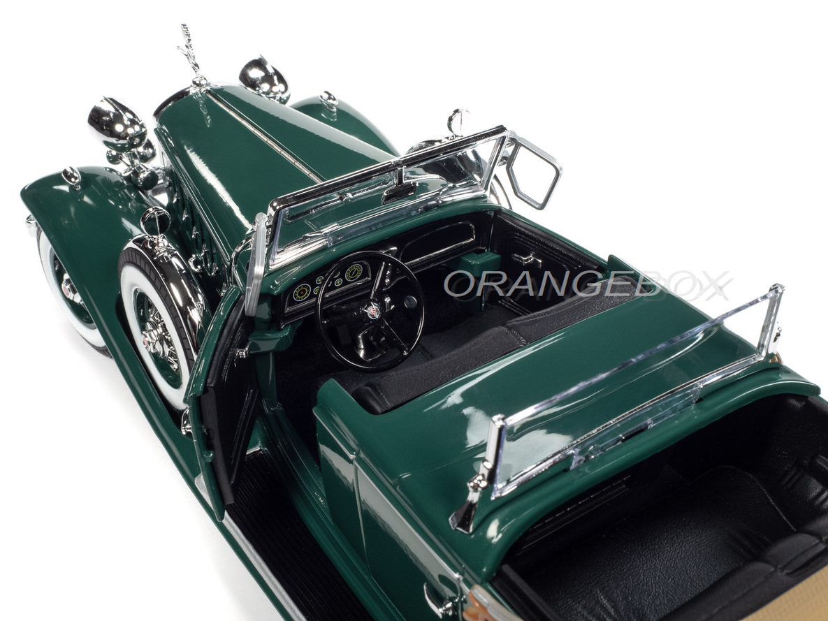 A boxed Danbury Mint 1/24 1932 Cadillac V-16 Sport Phaeton, no paperwork