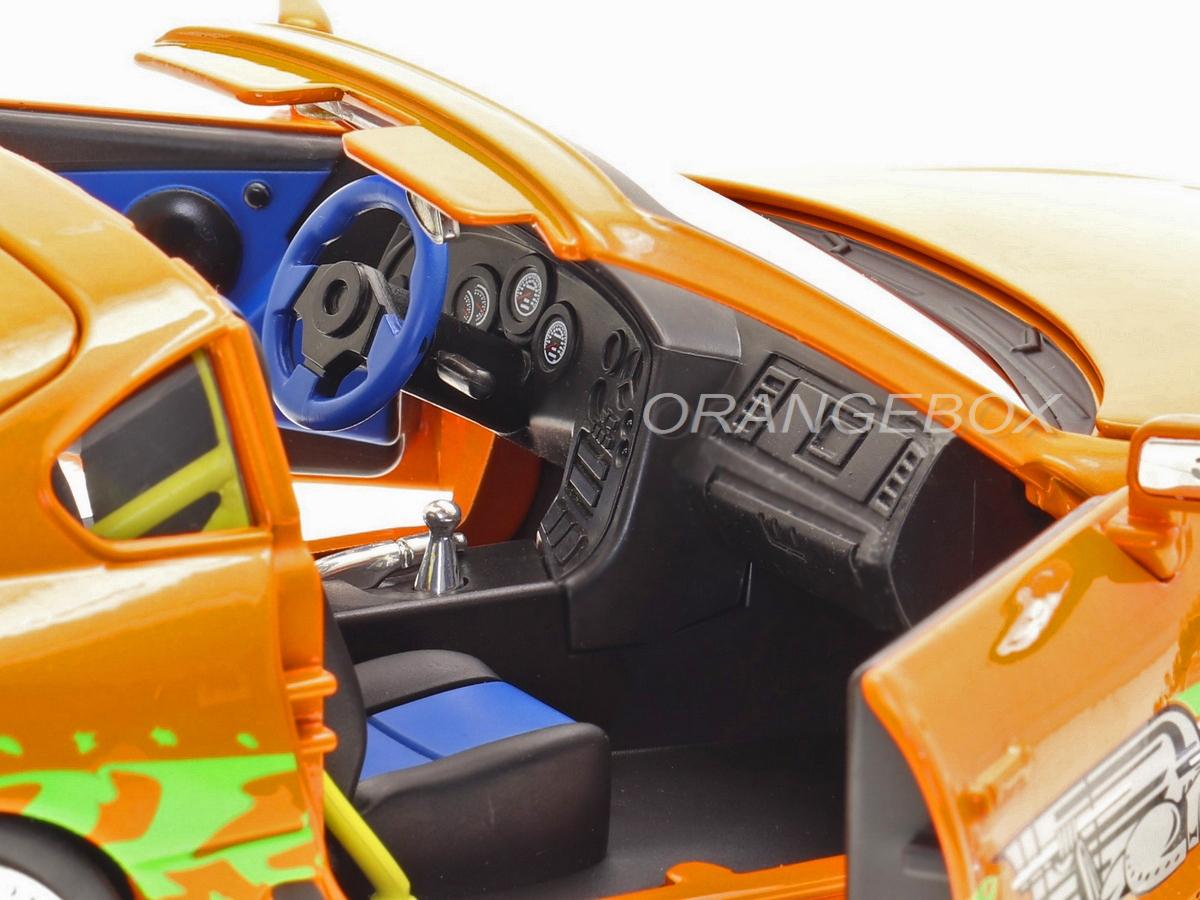 Toyota Supra 1995 Velozes e Furiosos + Figura Brian Jada Toys 1:18