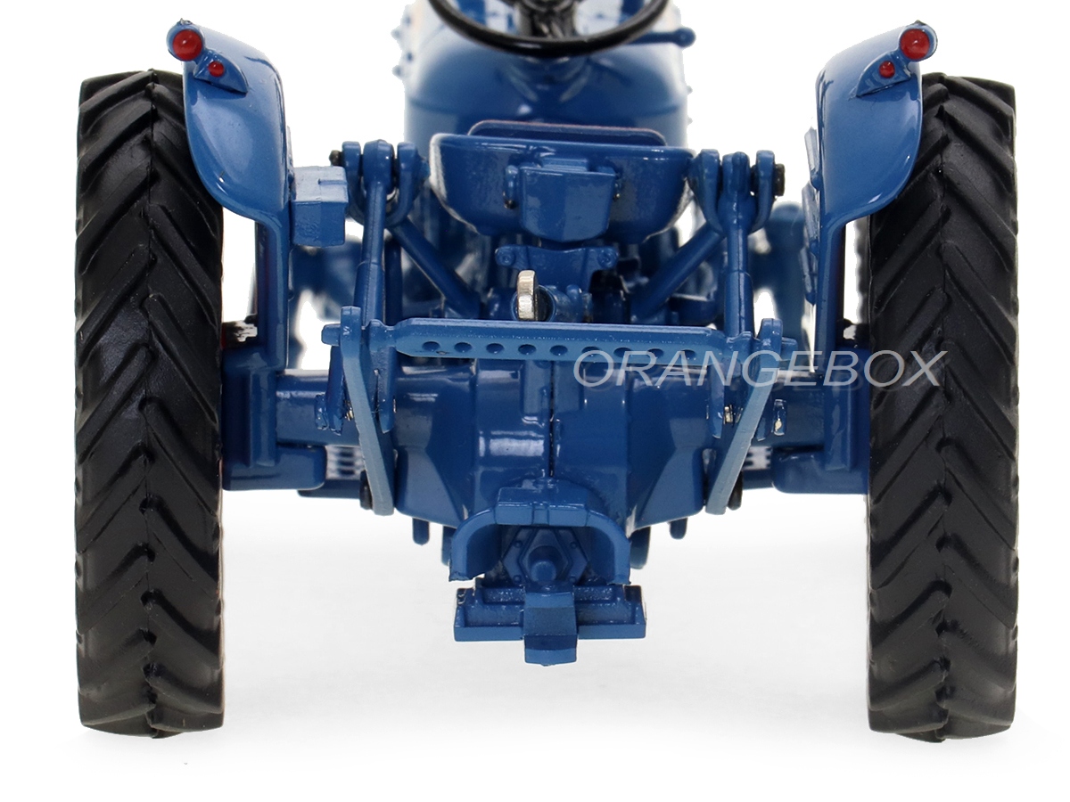 UNIVERSAL HOBBIES Tracteur FORDSON Dexta 1960 - 1/32 - UH6270 - Neuf - Métal Et Plastique Miniature Fordson UNIVERSAL HOBBIES Tracteur FORDSON Dexta 1960 - 1/32 - UH6270 - Neuf - Métal Et Plastique Miniature Fordson