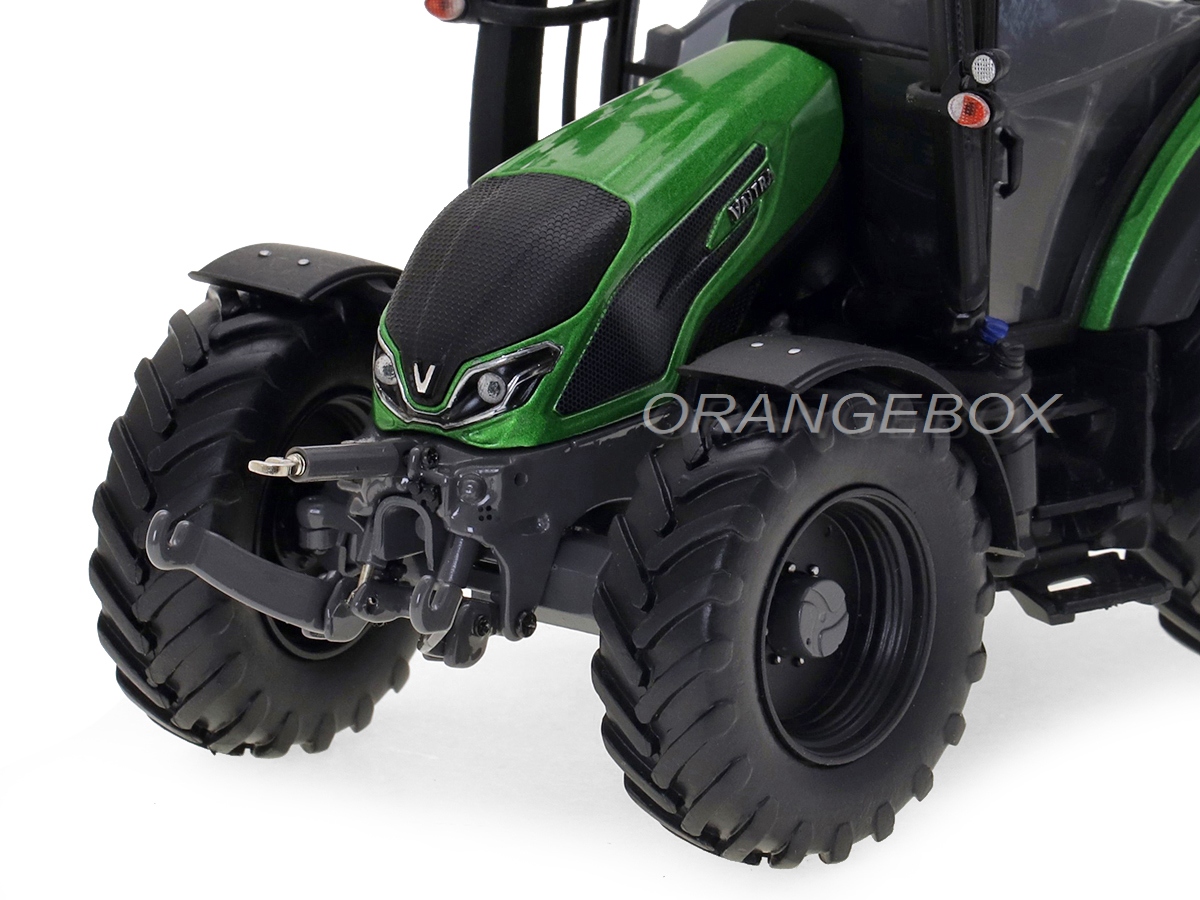 Trator Valtra G135 Unlimited Ultra Green 1:32 Universal Hobbies