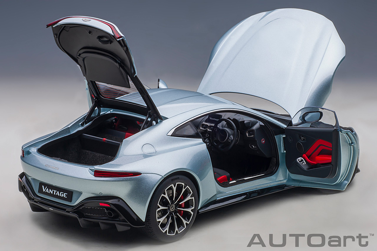 Aston Martin Vantage 2019 1:18 Autoart Cinza - 19 anos! Loja