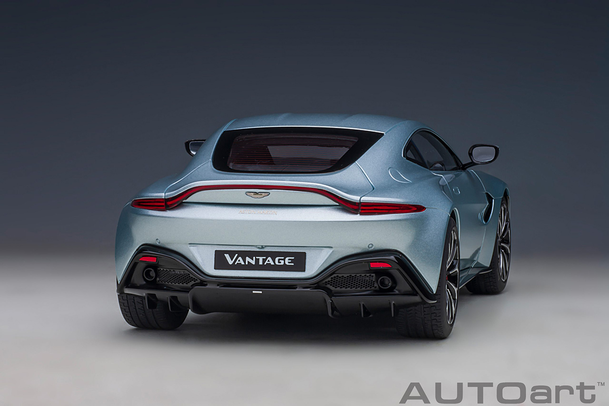ミニカー AUTOart Aston Martin Vantage 2019 Aston Martin Vantage 2019 1:18 Autoart Preto - 19 anos! Loja