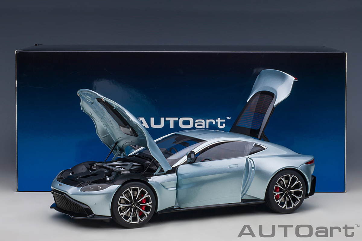 ミニカー AUTOart Aston Martin Vantage 2019 Aston Martin Vantage 2019 1:18 Autoart Preto - 19 anos! Loja
