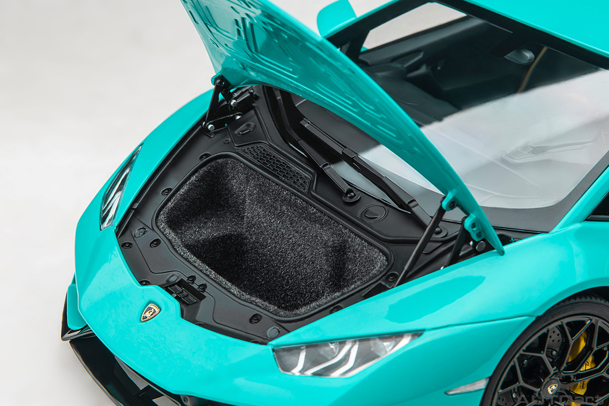 Lamborghini Huracan Evo 1:18 Autoart Azul - 20 anos! Loja on-line