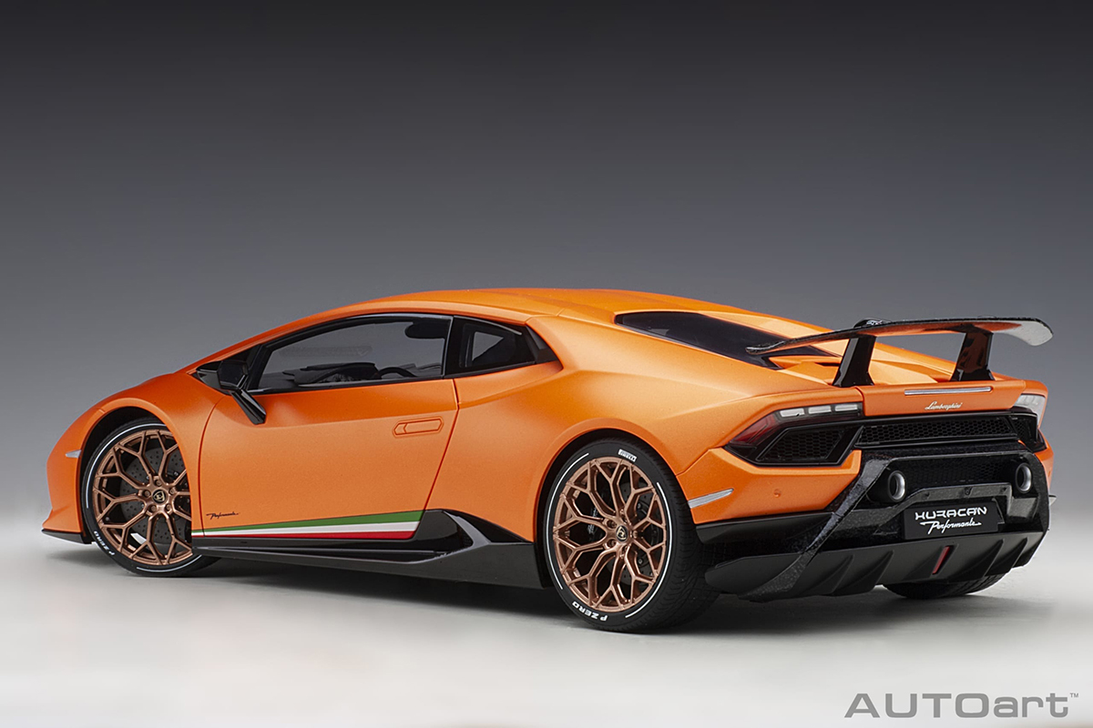 Lamborghini Huracan Performante 1:12 Autoart Laranja - 20 anos