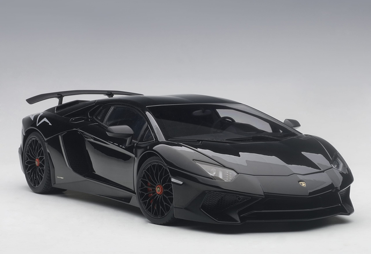 Lamborghini Aventador LP750-4 SV 1:18 Autoart Preto - 20 anos