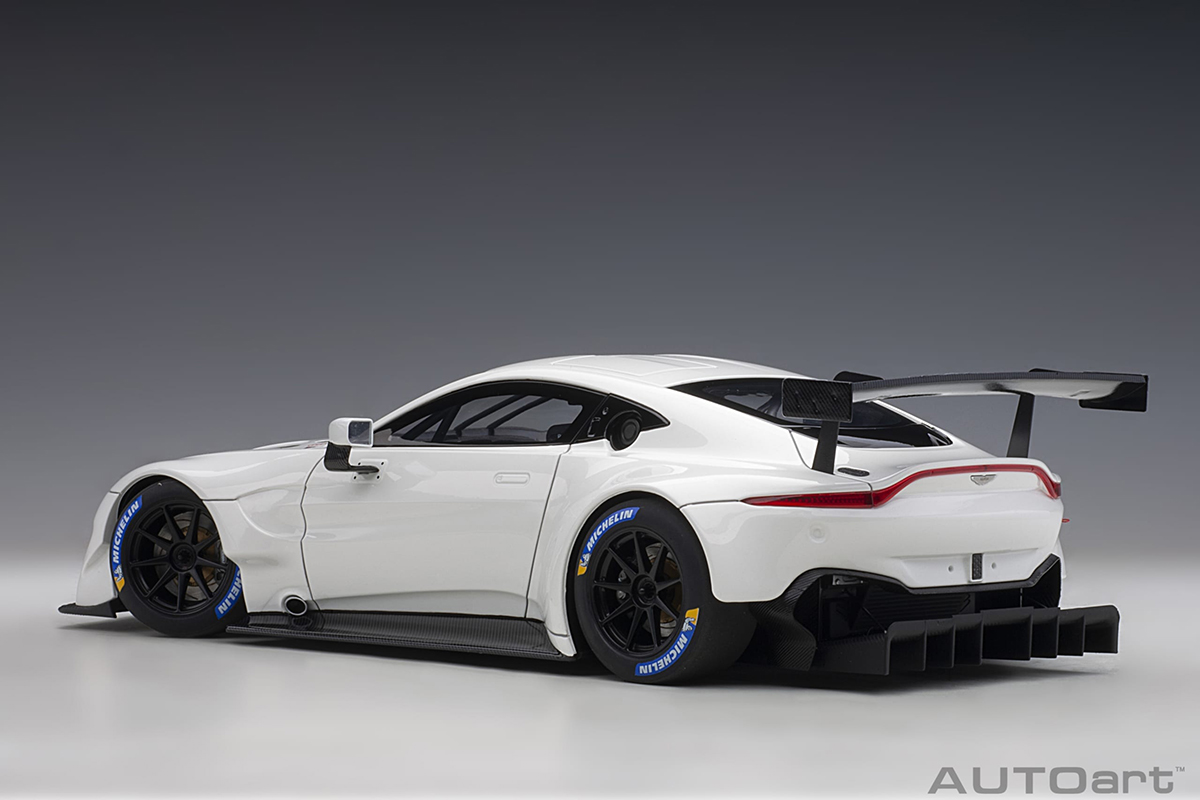 Aston Martin Vantage GTE 1:18 Autoart Branco - 20 anos! Loja on