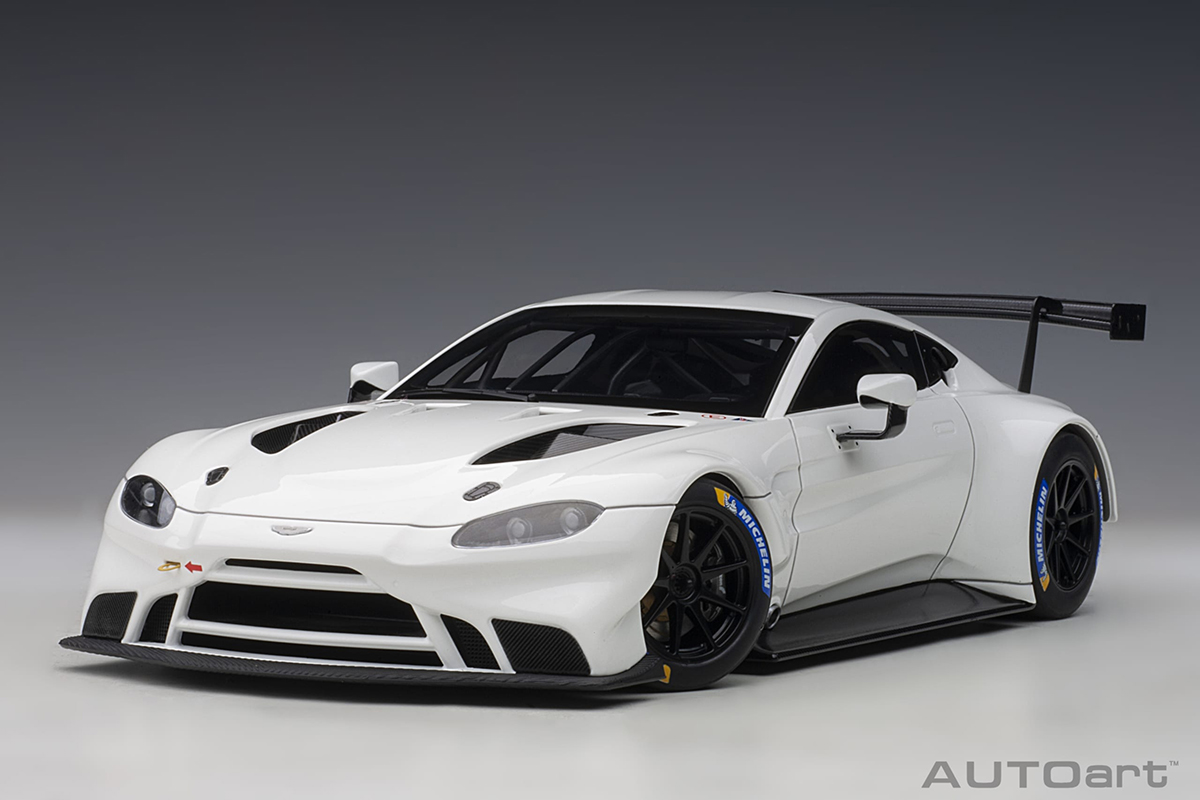 Aston Martin Vantage GTE 1:18 Autoart Branco - 20 anos! Loja on
