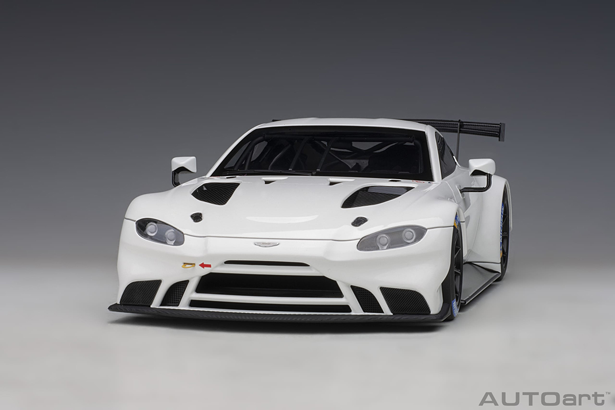 Aston Martin Vantage GTE 1:18 Autoart Branco - 19 anos! Loja