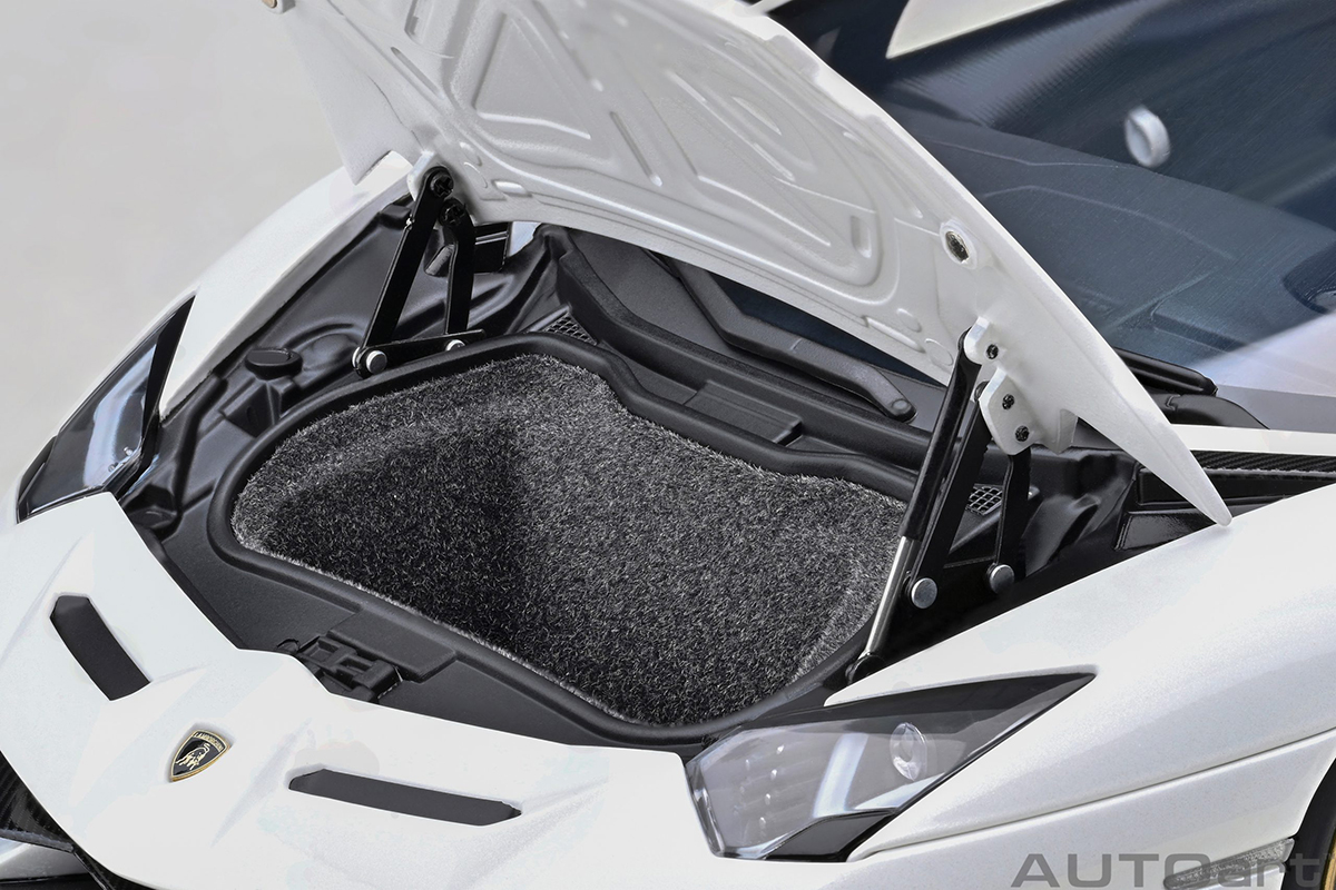 Lamborghini Aventador SVJ 1:18 Autoart Branco - 20 anos! Loja on