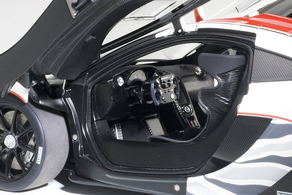 McLaren P1 GTR Autoart 1:18 - 19 anos! Loja on-line de miniaturas