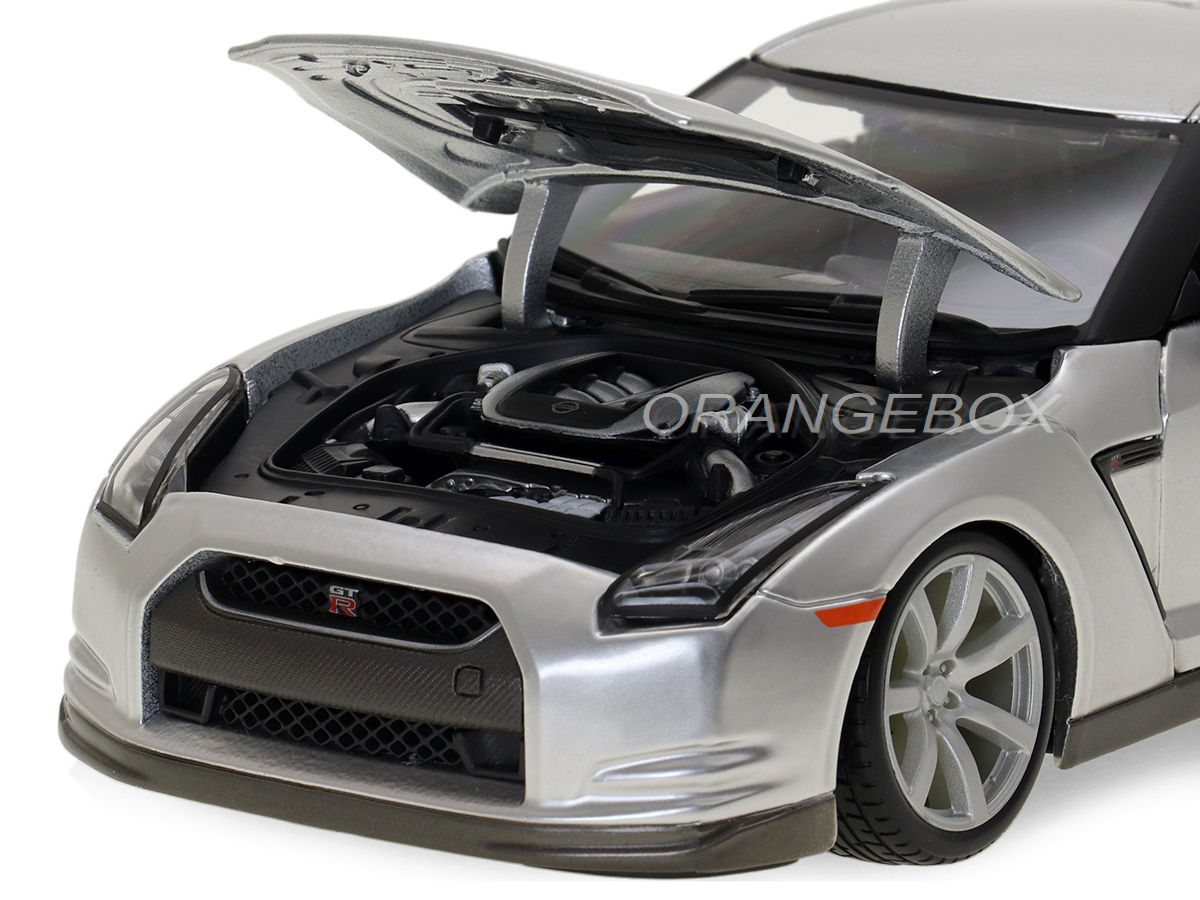 Nissan GT-R R35 2009 Bburago 1:18 Prata - 20 anos! Loja on-line de