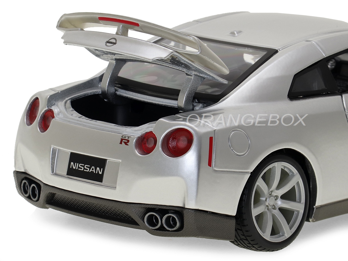 Nissan GT-R R35 2009 Bburago 1:18 Prata - 20 anos! Loja on-line de