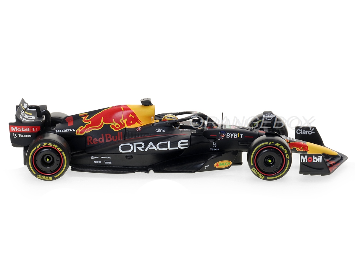 1/18　Oracle Red Bull Racing RB18 No.1 Fórmula 1 Red Bull Racing RB18 Verstappen 2022 1:24 Bburago - 20