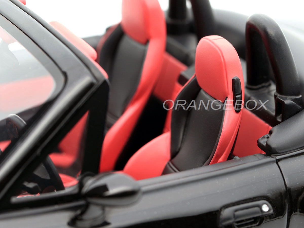 BMW Z3 M Roadster 1:18 OttOmobile Preto - 20 anos! Loja on-line de
