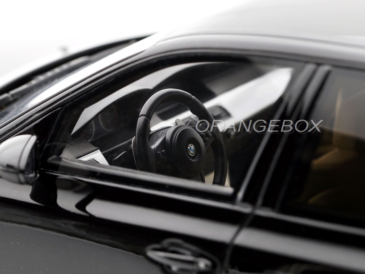 BMW純正　1/18 5シリーズ　ツーリング　E61 ブラック BMW E61 M5 2004 1:18 OttOmobile - 19 anos! Loja on-line de