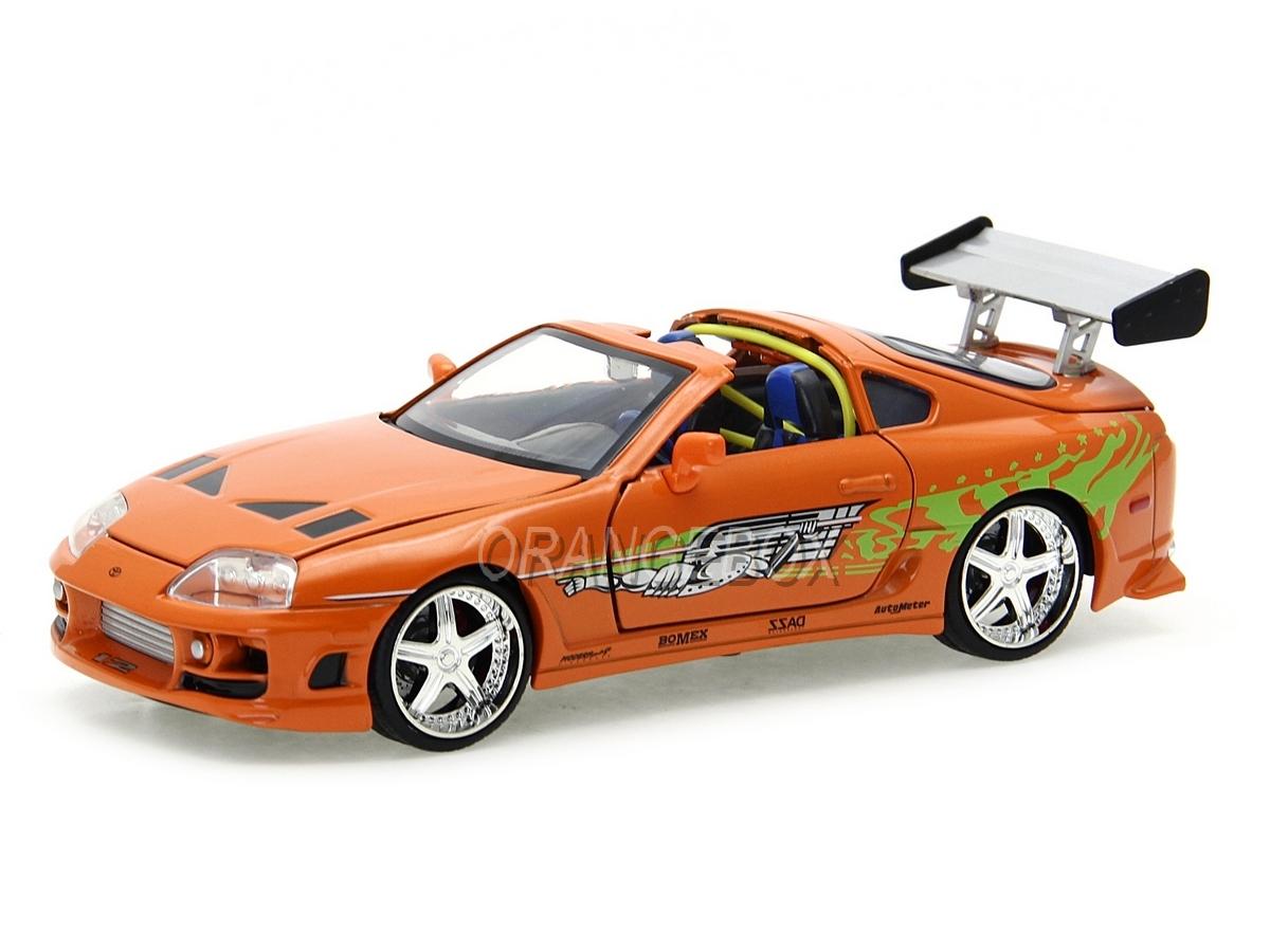 Toyota Supra 1995 Velozes e Furiosos + Figura Brian Jada Toys 1:24