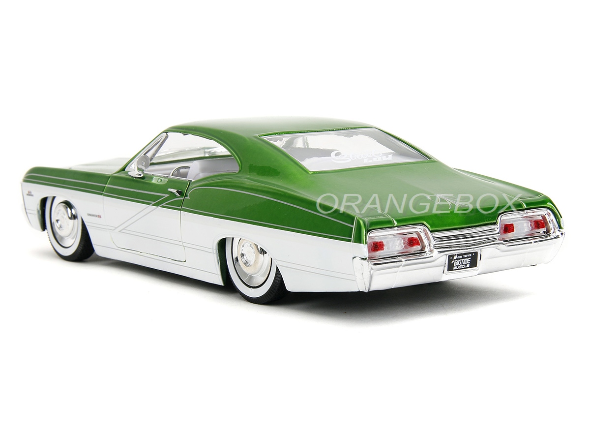 Chevrolet Impala SS 1967 2 Portas Jada Toys 1:24 Verde - 20 anos