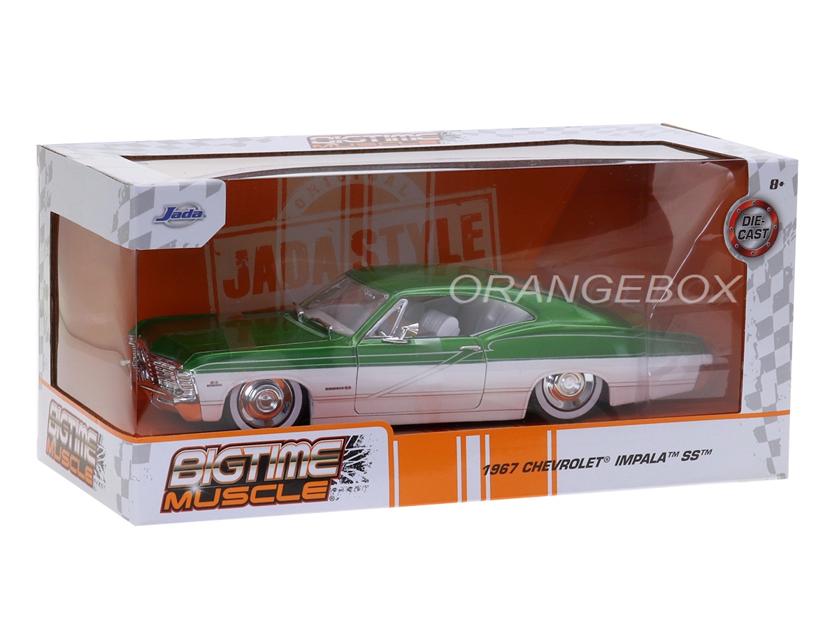 ミニカー 1967 Chevrolet impala Chevrolet Impala SS 1967 2 Portas Jada Toys 1:24 Verde - 20 anos