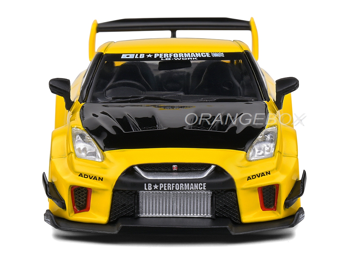 Nissan GT-R (R35) Liberty Walk Body Kit 1:43 Solido - 20 anos