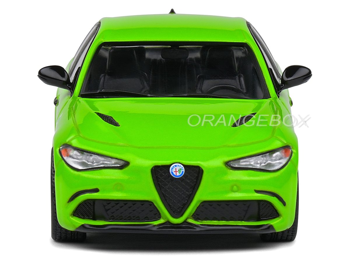Alfa Romeo Giulia Quadrifoglio 2016 1:43 Solido Verde - 20 anos