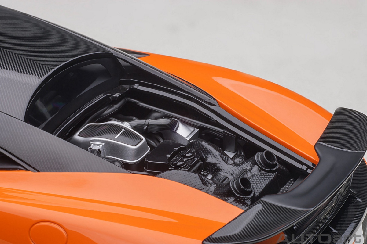 McLaren 600LT 1:18 Autoart Laranja - 20 anos! Loja on-line de