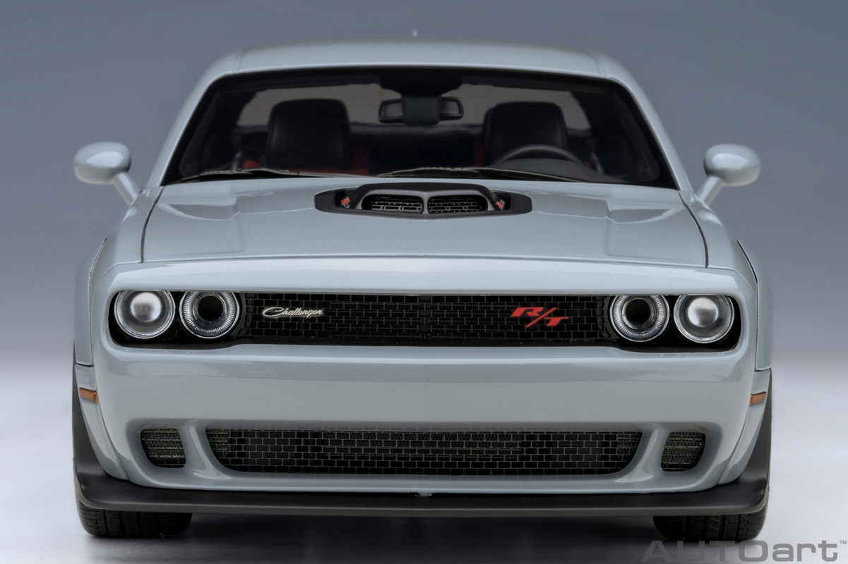 Dodge Challenger R/T Scat Pack Shaker Widebody 2022 1:18 Autoart