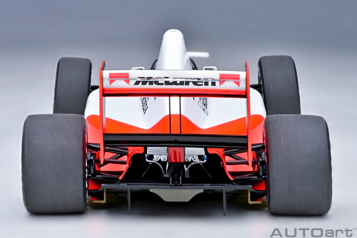 Fórmula 1 McLaren Honda MP4/6 1991 Ayrton Senna 1:18 Autoart - 19