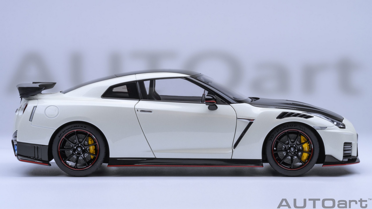 Nissan GT-R (R35) NIsmo 2022 Special Edition 1:18 Autoart Branco