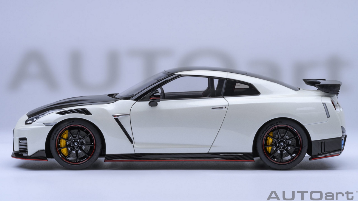 Nissan GT-R (R35) NIsmo 2022 Special Edition 1:18 Autoart Branco