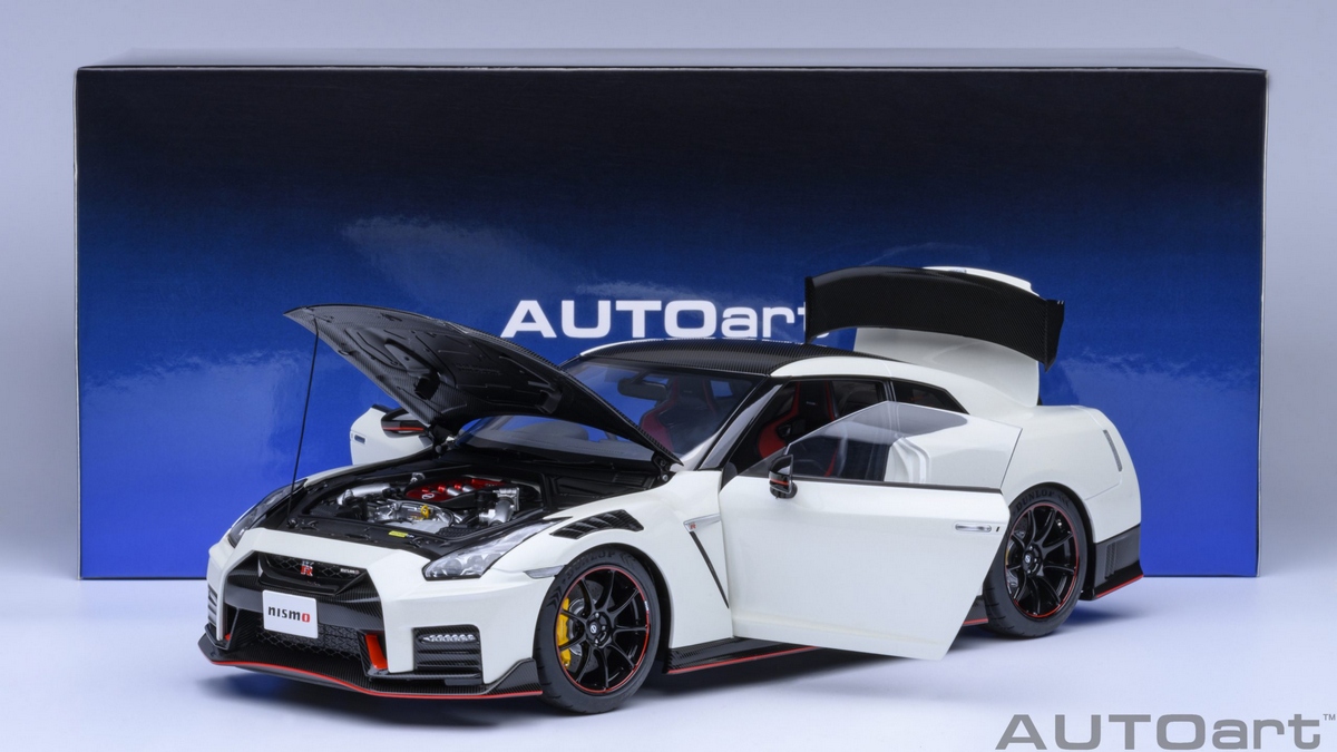 オートアート １/１８ ニッサン ＧＴ-Ｒ (R３５) スペック Ｖ Nissan GT-R (R35) NIsmo 2022 Special Edition 1:18 Autoart Branco