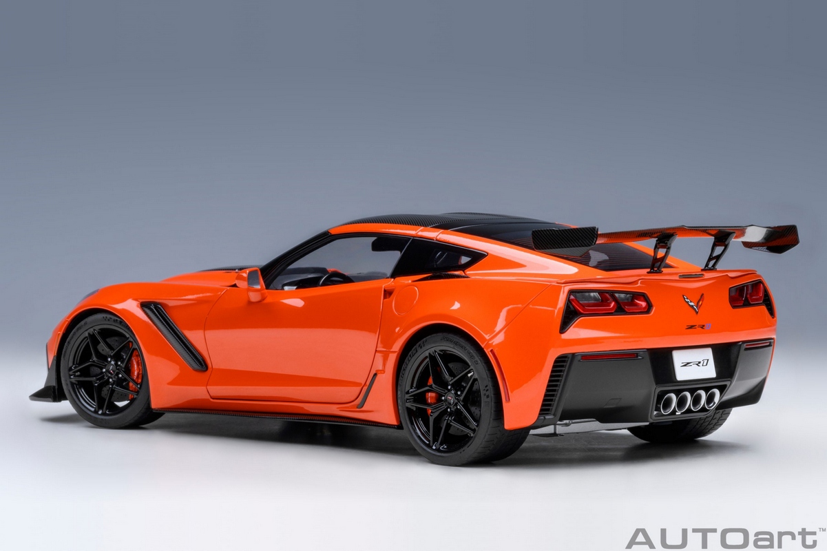Chevrolet Corvette C7 ZR1 1:18 Autoart Laranja - 20 anos! Loja on