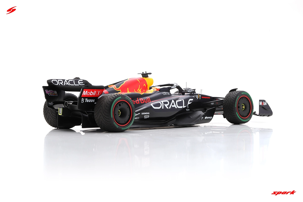 Fórmula 1 Oracle Red Bull RB18 Winner Japão 2022 Max Verstappen 1