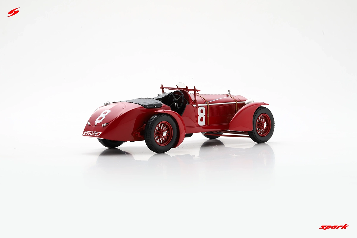 Alfa Romeo 8C No.8 Winner 24 Horas Le Mans 1932 1:18 Spark - 20