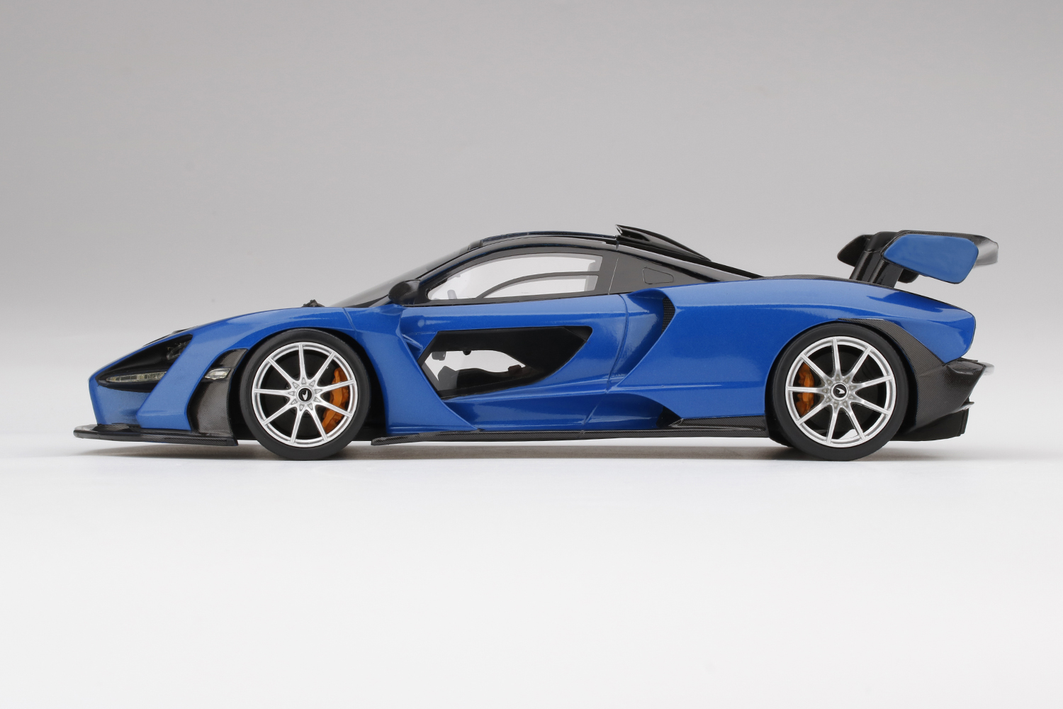 TOP SPEED McLaren Senna ミニカー 1/18 TS0246 McLaren Senna 1:18 TopSpeed Azul - 20 anos! Loja on-line de