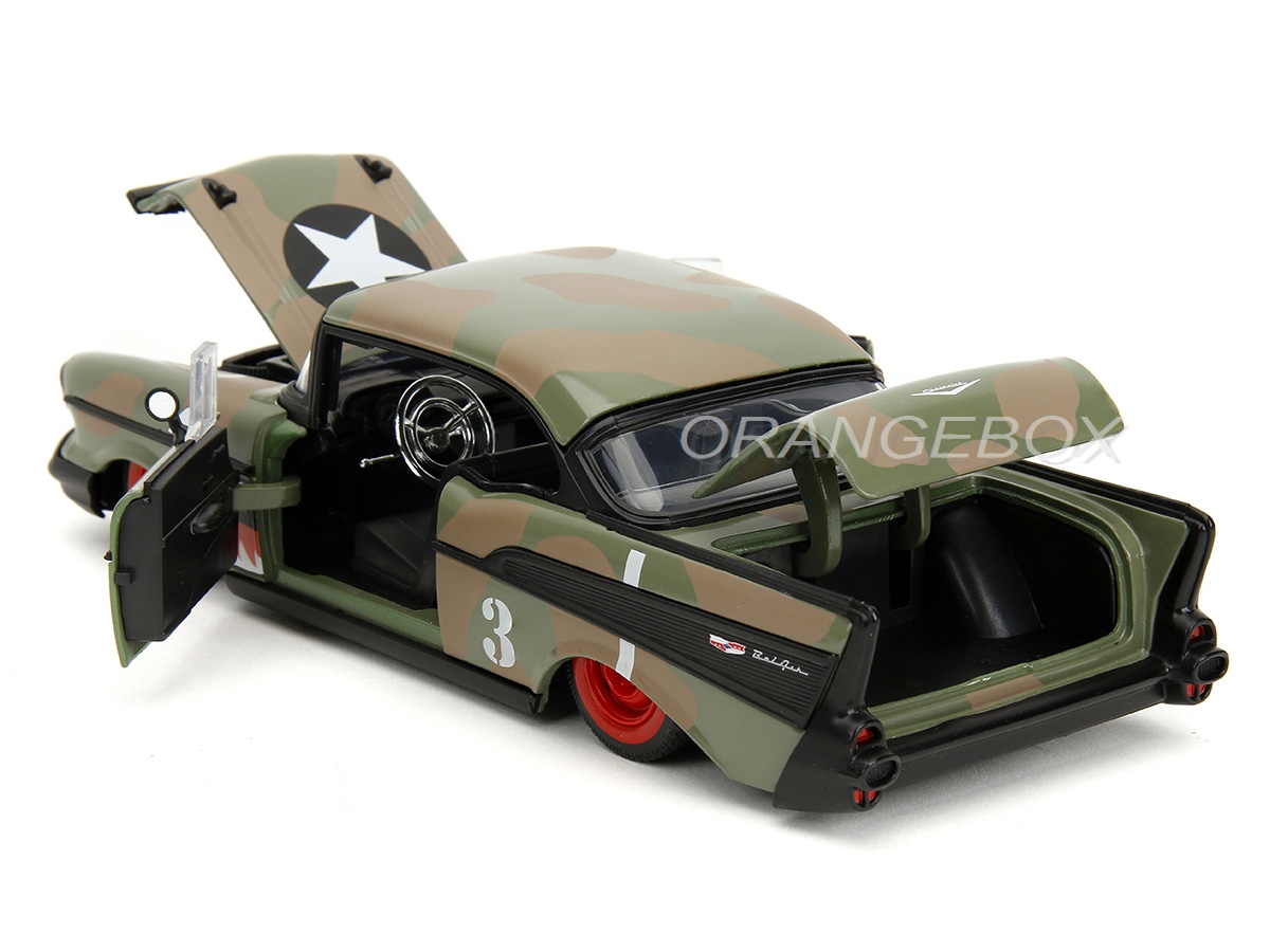 Chevrolet Bel Air 1957 1:24 Jada Toys Shark Mouth Graphics - 20