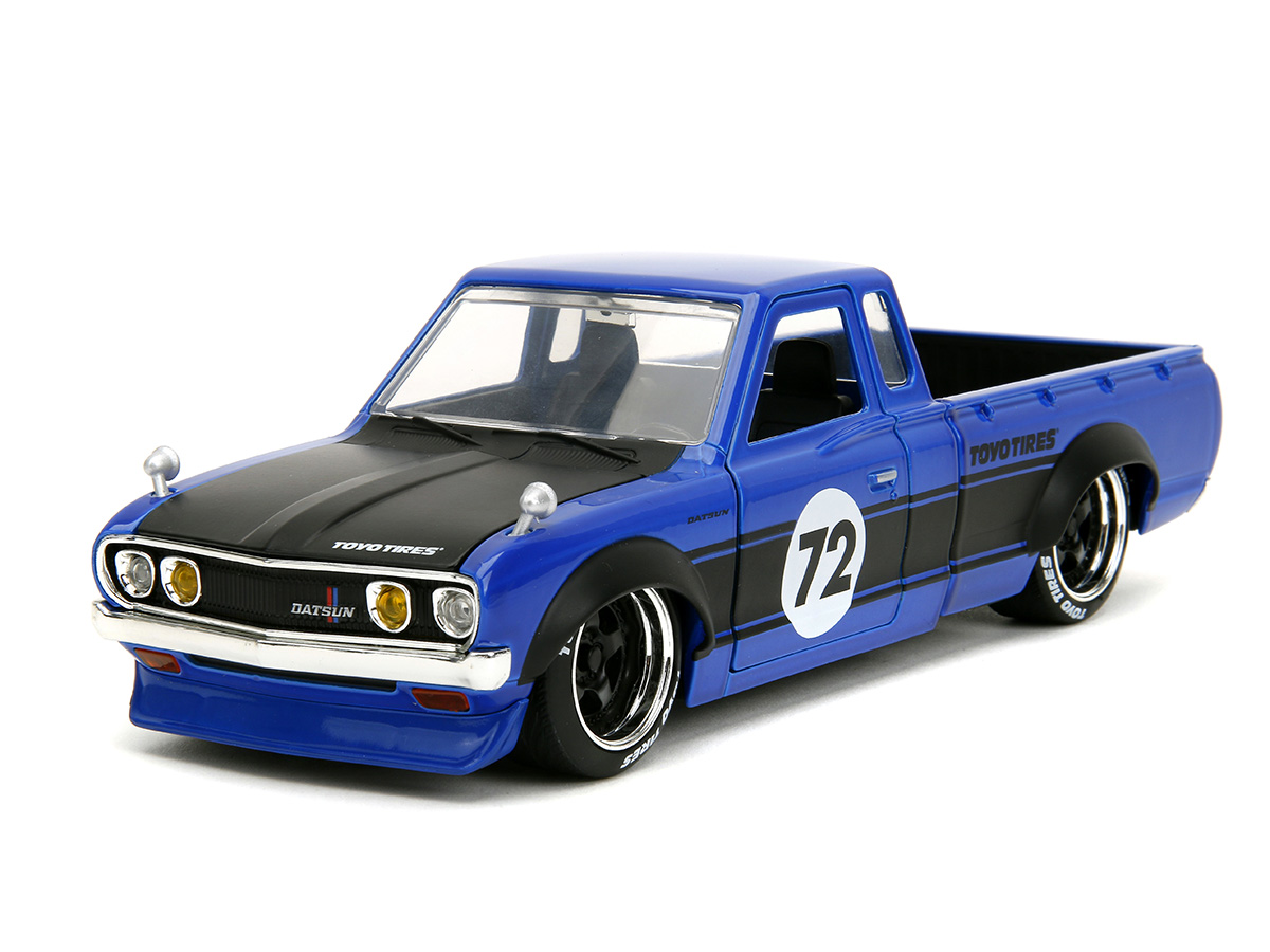 Datsun 620 Pick-Up 1972 1:24 Jada Toys + Estante com Rodas - 20