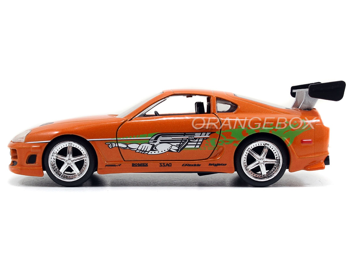 Dom's Dodge Charger R/T + Brian's Toyota Supra Velozes e Furiosos