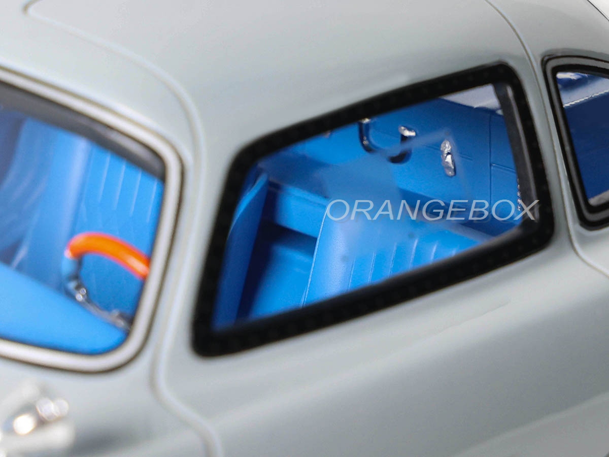 Mercedes Benz S-Klub Gullwing 2019 1:18 GT Spirit - 19 anos! Loja