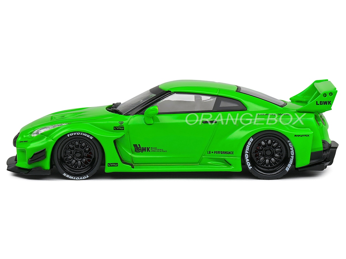 Nissan GT-R (R35) Liberty Walk Body Kit 1:43 Solido Verde - 19