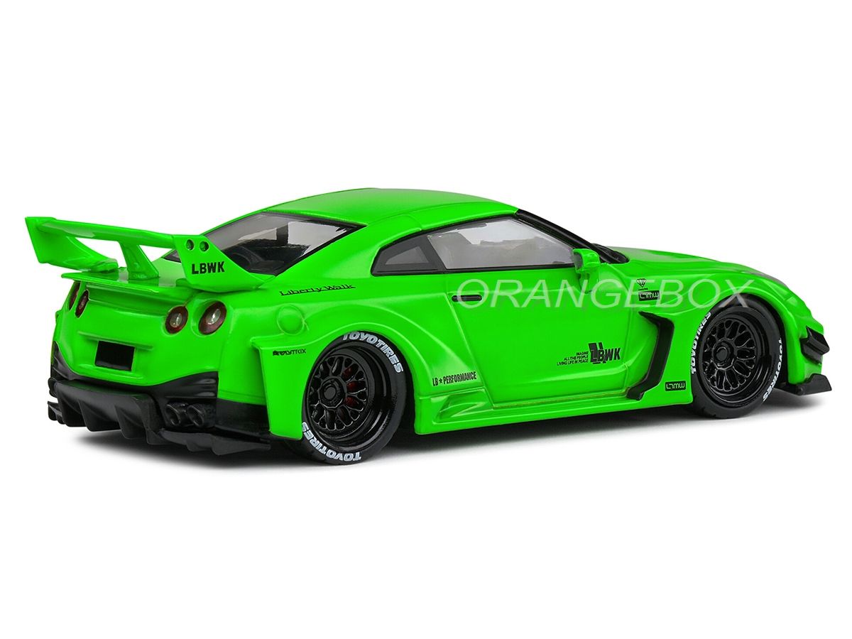 Nissan GT-R (R35) Liberty Walk Body Kit 1:43 Solido Verde - 19