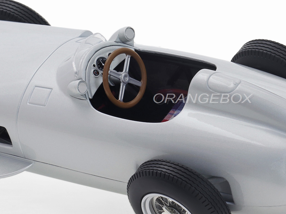 Fórmula 1 Mercedes Benz W196 Plain Body Edition 1955 1:18 Werk83